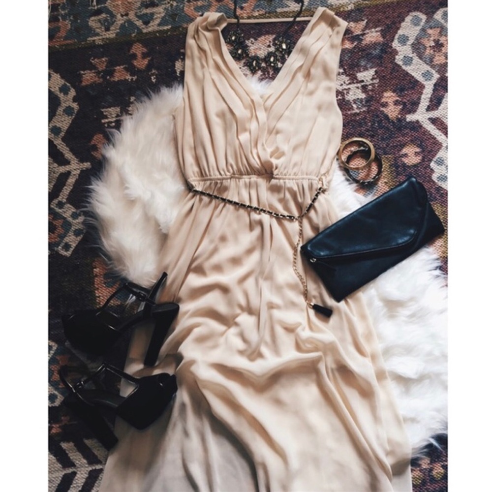 Gorgeous Elegant Goddess-like Dress